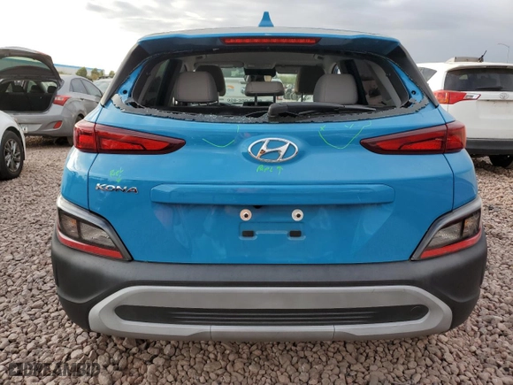 2022 Hyundai Kona SE with VIN KM8K22ABXNU808771, listed as a Copart auction lot 42257895 with 36,242 mi miles and Salvage Title. Bid and sale history available at carsss.com. Image 6.