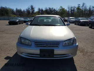 2000 Toyota Camry CE z VIN 4T1BG22K2YU711908, wystawiony jako Copart lot #56294515 z przebiegiem 110 871 mil mil oraz Szkoda całkowita • Salvage title. Historia ofert i sprzedaży dostępna na DreamBid. Obrazek 5.