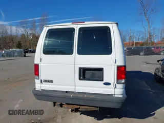 2003 Ford Econoline Passenger XL z VIN 1FBSS31L93HA92717, wystawiony jako IAAI lot #41680953 z przebiegiem 104 065 mil mil oraz . Historia ofert i sprzedaży dostępna na DreamBid. Obrazek 15.
