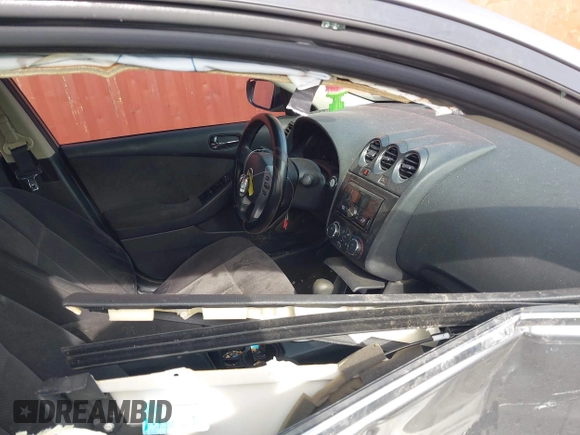 2009 Nissan Altima SL with VIN 1N4AL21E59N555386, listed as a IAAI auction lot 42041954 with 188,656 mi miles and . Bid and sale history available at DreamBid. Image 5.
