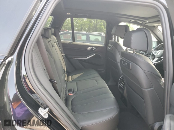 2021 BMW X5 xDrive40i with VIN 5UXCR6C07M9H68711, listed as a Copart auction lot 58984535 with 35,826 mi miles and Salvage title. Bid and sale history available at DreamBid. Image 11.