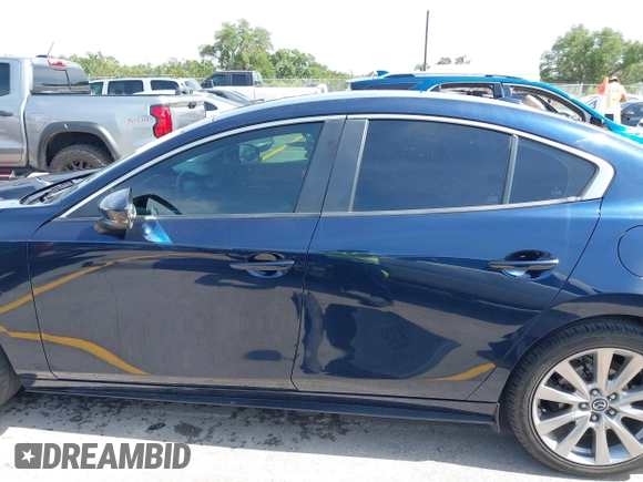 2019 Mazda 3 Preferred with VIN 3MZBPADL3KM110892, listed as a IAAI auction lot 42236763 with 52,222 mi miles and . Bid and sale history available at DreamBid. Image 14.