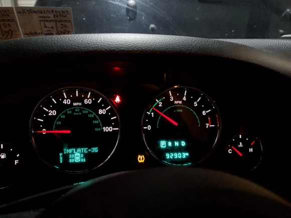 2018 Jeep Wrangler JK Unlimited Sport S with VIN 1C4BJWDG3JL854707, listed as a Copart auction lot 42000105 with 92,903 mi miles and Salvage Title. Bid and sale history available at carsss.com. Image 9.