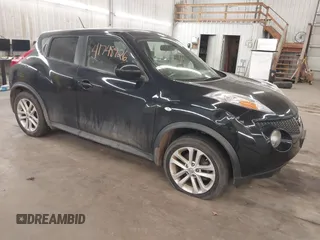 2011 Nissan Juke SL with VIN JN8AF5MV7BT008205, listed as a IAAI auction lot 41748926 with 97,830 mi miles. Bid and sale history available at carsss.com. Image 1.