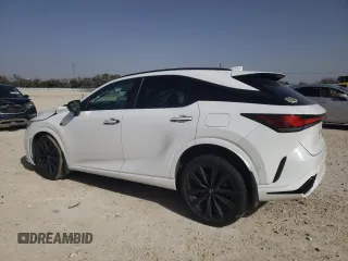 2024 Lexus RX 500h F Sport Performance z VIN 2T2BCMEAXRC010798, wystawiony jako Copart lot #46640015 z przebiegiem Nie podano mil oraz Szkoda całkowita • Salvage title. Historia ofert i sprzedaży dostępna na DreamBid. Obrazek 2.