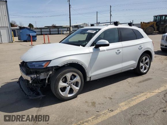 2021 Audi Q5 Premium Plus with VIN WA1BAAFYXM2051891, listed as a Copart auction lot 52320605 with 26,747 mi miles and Salvage Title. Bid and sale history available at carsss.com. Image 1.