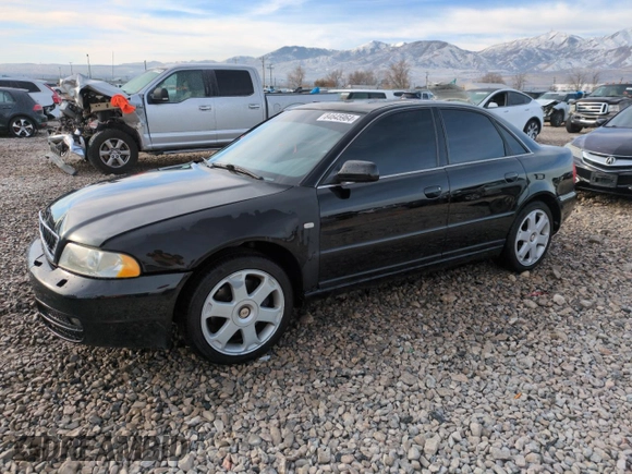 2000 Audi S4 z VIN WAUDD68D0YA031901, wystawiony jako Copart lot #84645964 z przebiegiem 146 868 mil mil oraz Szkody całkowita. Historia ofert i sprzedaży dostępna na DreamBid. Obrazek 1.