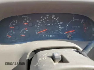 2000 Ford F-350 XL z VIN 1FTSX31F5YEA17061, wystawiony jako Copart lot #61017305 z przebiegiem 162 814 mil mil oraz Czysty tytuł • Clean title. Historia ofert i sprzedaży dostępna na DreamBid. Obrazek 9.