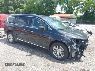 2020 Chrysler Pacifica Touring L with VIN 2C4RC1BG3LR106662, listed as a IAAI auction lot 42503923 with 40,072 mi miles and . Bid and sale history available at DreamBid. Image 1.