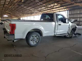 2019 Ford Super Duty F-250 SRW XL with VIN 1FTBF2A65KEE74702, listed as a Copart auction lot 46622595 with 69,527 mi miles and Salvage Title. Bid and sale history available at carsss.com. Image 3.