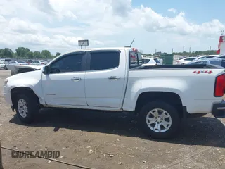 2018 Chevrolet Colorado 4WD LT z VIN 1GCGTCEN3J1108460, wystawiony jako IAAI lot #42543935 z przebiegiem 81 203 mil mil oraz . Historia ofert i sprzedaży dostępna na DreamBid. Obrazek 14.