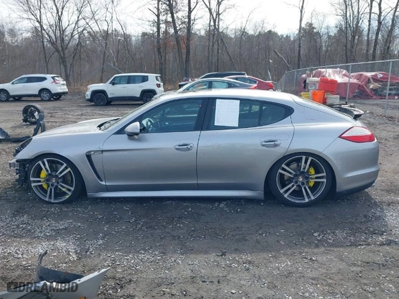 2012 Porsche Panamera with VIN WP0AA2A74CL016133, listed as a IAAI auction lot 41753535 with 84,569 mi miles. Bid and sale history available at carsss.com. Image 14.