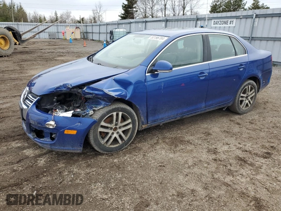 2008 Volkswagen Jetta z VIN 3VWRJ31K68M067231, wystawiony jako Copart lot #53196704 z przebiegiem 161 525 mil mil oraz Szkoda całkowita • Salvage title. Historia ofert i sprzedaży dostępna na DreamBid. Obrazek 1.