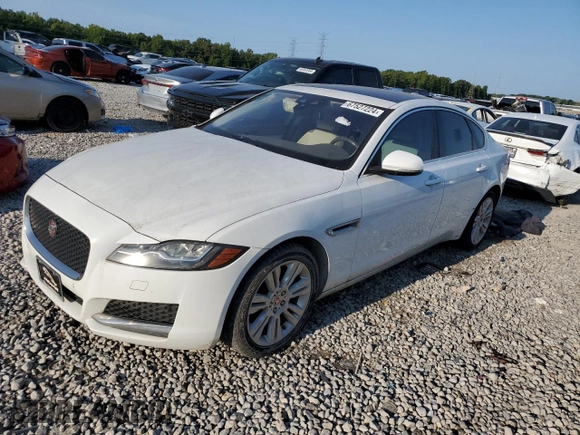 2017 Jaguar XF 35t Premium with VIN SAJBD4BV7HCY30404, listed as a Copart auction lot 67527224 with 91,898 mi miles and Clean Title. Bid and sale history available at carsss.com. Image 1.