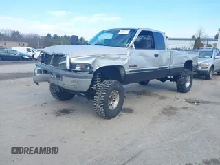 2001 Dodge 2500 with VIN 1B7KF23641J597636, listed as a IAAI auction lot 41843898 with 257,007 mi miles. Bid and sale history available at carsss.com. Image 2.