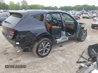 2025 Genesis GV80 z VIN KMUHBESB3SU273631, wystawiony jako IAAI lot #42186632 z przebiegiem 184 mil mil oraz . Historia ofert i sprzedaży dostępna na DreamBid. Obrazek 4.
