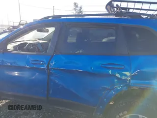 2017 Jeep Cherokee Trailhawk with VIN 1C4PJMBS4HW602362, listed as a IAAI auction lot 41337004 with 139,926 mi miles and . Bid and sale history available at DreamBid. Image 14.