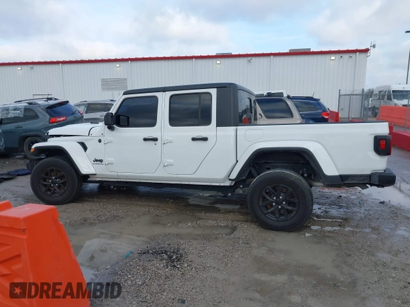 2022 Jeep Gladiator Texas Trail z VIN 1C6HJTAG8NL152487, wystawiony jako IAAI lot #41053737 z przebiegiem 49 411 mil mil oraz . Historia ofert i sprzedaży dostępna na DreamBid. Obrazek 15.