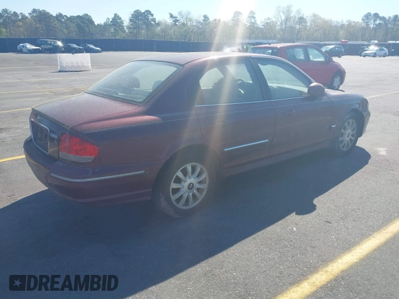 2005 Hyundai Sonata GLS with VIN KMHWF35H35A101314, listed as a IAAI auction lot 41874416 with 156,958 mi miles. Bid and sale history available at carsss.com. Image 4.