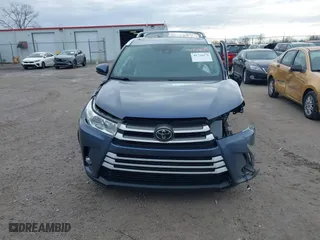 2019 Toyota Highlander SE with VIN 5TDJZRFH7KS952229, listed as a IAAI auction lot 41724179 with 107,315 mi miles. Bid and sale history available at carsss.com. Image 12.