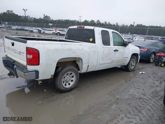 2007 Chevrolet Silverado 1500 Work Truck with VIN 1GCEC19CX7Z530028, listed as a IAAI auction lot 41756985 with 316,348 mi miles. Bid and sale history available at carsss.com. Image 4.