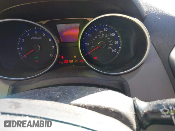 2015 Hyundai Tucson GLS with VIN KM8JT3AF9FU111854, listed as a IAAI auction lot 40669653 with 131,129 mi miles and . Bid and sale history available at DreamBid. Image 7.