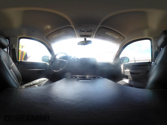 2010 GMC Sierra 1500 SLE z VIN 3GTRKVE35AG209183, wystawiony jako IAAI lot #42064516 z przebiegiem Nie podano mil oraz . Historia ofert i sprzedaży dostępna na DreamBid. Obrazek 18.
