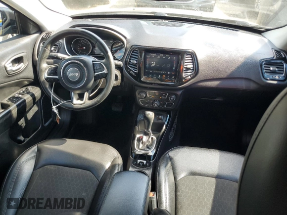 2018 Jeep Compass Altitude z VIN 3C4NJCBB1JT407722, wystawiony jako Copart lot #72270004 z przebiegiem 88 378 mil mil oraz Szkoda całkowita • Salvage title. Historia ofert i sprzedaży dostępna na DreamBid. Obrazek 8.