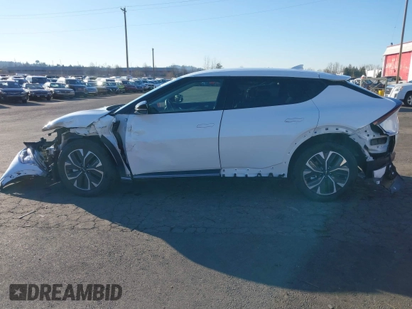2024 Kia EV6 Wind with VIN KNDC3DLC1R5171955, listed as a IAAI auction lot 41403008 with 9,331 mi miles. Bid and sale history available at carsss.com. Image 14.
