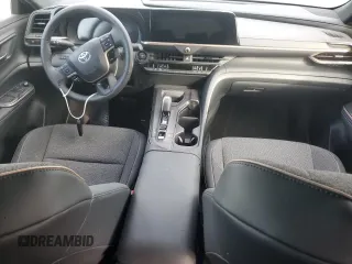 2023 Toyota Crown XLE z VIN JTDAAAAF7P3002461, wystawiony jako Copart lot #40628174 z przebiegiem Nie podano mil oraz . Historia ofert i sprzedaży dostępna na DreamBid. Obrazek 8.