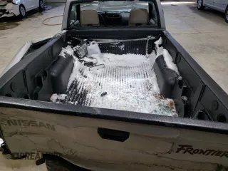 2000 Nissan Frontier XE z VIN 1N6DD21S1YC392012, wystawiony jako Copart lot #41843855 z przebiegiem 208 449 mil mil oraz Szkoda całkowita • Salvage title. Historia ofert i sprzedaży dostępna na DreamBid. Obrazek 10.