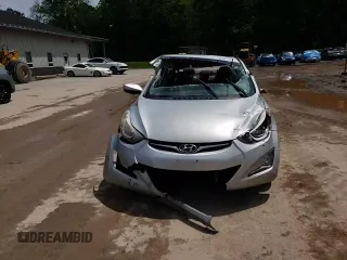 2014 Hyundai Elantra SE z VIN KMHDH4AE5EU164707, wystawiony jako Copart lot #57222345 z przebiegiem Nie podano mil oraz Szkoda całkowita • Salvage title. Historia ofert i sprzedaży dostępna na DreamBid. Obrazek 13.
