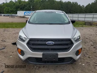 2017 Ford Escape S z VIN 1FMCU0F76HUD03788, wystawiony jako Copart lot #58534315 z przebiegiem 64 723 mil mil oraz Szkoda całkowita • Salvage title. Historia ofert i sprzedaży dostępna na DreamBid. Obrazek 5.