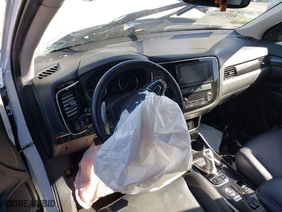 2018 Mitsubishi Outlander PHEV SEL with VIN JA4J24A50JZ044071, listed as a IAAI auction lot 41572744 with 168645 miles. Bid and sale history available at carsss.com. Image 21.