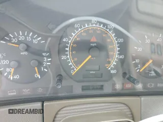 1995 Mercedes-Benz S with VIN WDBGA76E2SA208254, listed as a Copart auction lot 51515445 with 176,840 mi miles and Clean Title. Bid and sale history available at DreamBid. Image 9.