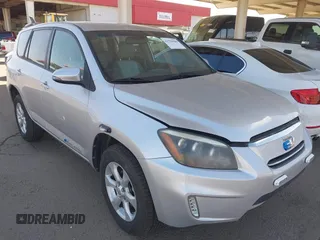2014 Toyota RAV4 with VIN 2T3YL4DV6EW002944, listed as a IAAI auction lot 41750980 with 40,324 mi miles and . Bid and sale history available at carsss.com. Image 1.