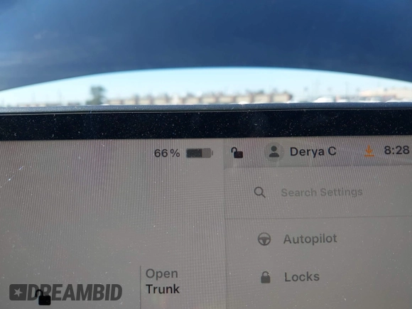2022 Tesla Model Y Performance z VIN 7SAYGDEF2NF490794, wystawiony jako IAAI lot #42218742 z przebiegiem 41 402 mil mil oraz . Historia ofert i sprzedaży dostępna na DreamBid. Obrazek 17.