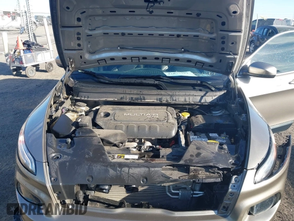 2018 Jeep Cherokee Latitude Plus with VIN 1C4PJMLB7JD576453, listed as a IAAI auction lot 41875382 with 81,298 mi miles. Bid and sale history available at carsss.com. Image 10.