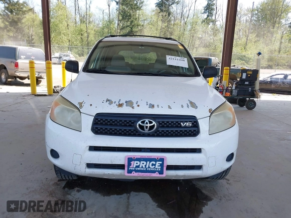 2007 Toyota RAV4 with VIN JTMZK33V075008199, listed as a IAAI auction lot 42111448 with 189,652 mi miles. Bid and sale history available at carsss.com. Image 12.
