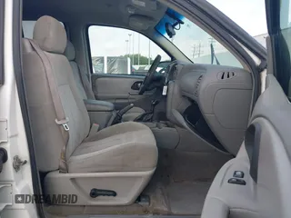 2005 Chevrolet TrailBlazer LS with VIN 1GNDS13SX52388713, listed as a IAAI auction lot 42100834 with 153,824 mi miles and . Bid and sale history available at DreamBid. Image 5.