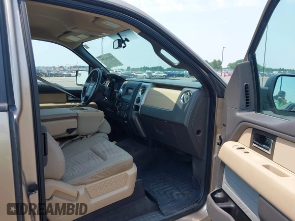 2013 Ford F-150 XL z VIN 1FTFX1ET8DFB90728, wystawiony jako IAAI lot #42474399 z przebiegiem 175 385 mil mil oraz . Historia ofert i sprzedaży dostępna na DreamBid. Obrazek 5.