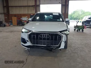2020 Audi Q3 Premium with VIN WA1AECF3XL1090825, listed as a IAAI auction lot 42541577 with 32,432 mi miles and . Bid and sale history available at DreamBid. Image 17.
