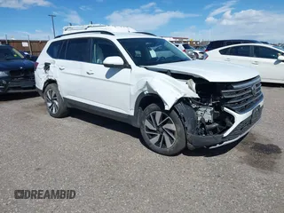 2024 Volkswagen Atlas SE z VIN 1V2HR2CA8RC580455, wystawiony jako IAAI lot #42282323 z przebiegiem 13 549 mil mil oraz . Historia ofert i sprzedaży dostępna na DreamBid. Obrazek 1.