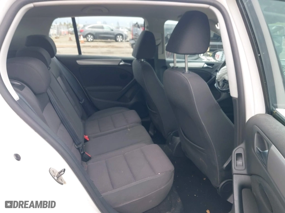 2010 Volkswagen Golf with VIN WVWDB7AJ5AW092782, listed as a IAAI auction lot 41916632 with 137,207 mi miles. Bid and sale history available at carsss.com. Image 8.