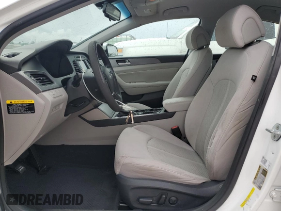 2015 Hyundai Sonata SE z VIN 5NPE24AF2FH232783, wystawiony jako Copart lot #59675925 z przebiegiem 100 748 mil mil oraz Czysty tytuł • Clean title. Historia ofert i sprzedaży dostępna na DreamBid. Obrazek 7.