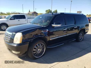 2011 Cadillac Escalade ESV Luxury z VIN 1GYS4HEFXBR225933, wystawiony jako Copart lot #78865184 z przebiegiem 215 701 mil mil oraz Szkoda całkowita • Salvage title. Historia ofert i sprzedaży dostępna na DreamBid. Obrazek 1.