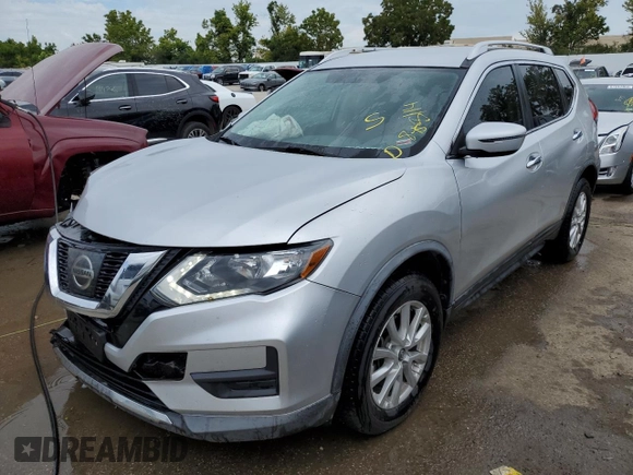 2017 Nissan Rogue SV z VIN KNMAT2MV4HP610774, wystawiony jako Copart lot #67486424 z przebiegiem 106 847 mil mil oraz Czysty tytuł • Clean title. Historia ofert i sprzedaży dostępna na DreamBid. Obrazek 1.