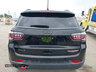 2018 Jeep Compass Trailhawk with VIN 3C4NJDDB3JT451658, listed as a IAAI auction lot 42087588 with 90,189 mi miles and . Bid and sale history available at DreamBid. Image 16.