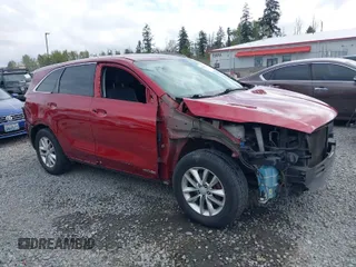 2016 Kia Sorento LX with VIN 5XYPGDA59GG180661, listed as a IAAI auction lot 42068449 with 158,463 mi miles. Bid and sale history available at carsss.com. Image 1.