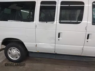 2013 Ford Econoline Passenger XL z VIN 1FBNE3BL7DDA62126, wystawiony jako IAAI lot #42354986 z przebiegiem 66 906 mil mil oraz . Historia ofert i sprzedaży dostępna na DreamBid. Obrazek 6.